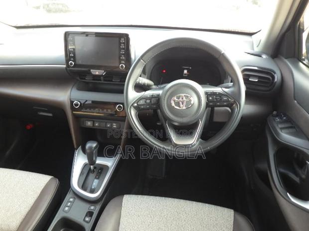 Toyota Yaris Cross 𝐙 𝐋𝐄𝐀𝐓𝐇𝐄𝐑 2021