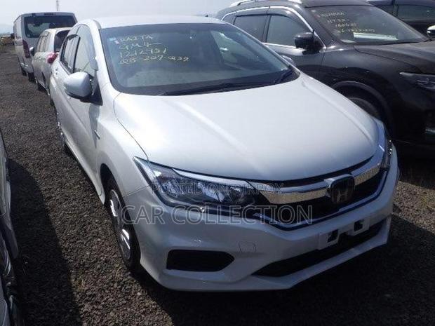 Honda Grace DX SENSING 2020