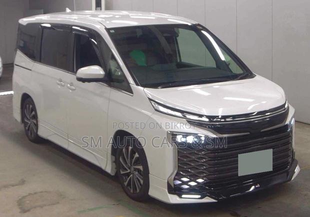 Toyota Voxy Hybrid SZ Pearl New 2022