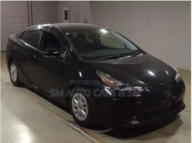 Toyota Prius S Black 4 point 2021