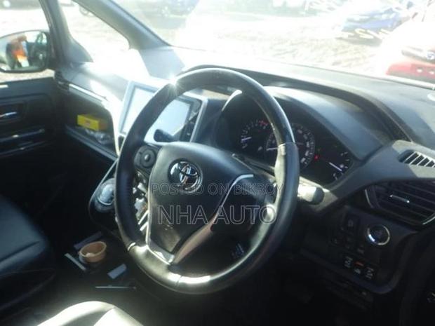 Toyota Esquire NON HYBRID GI PKG 2021