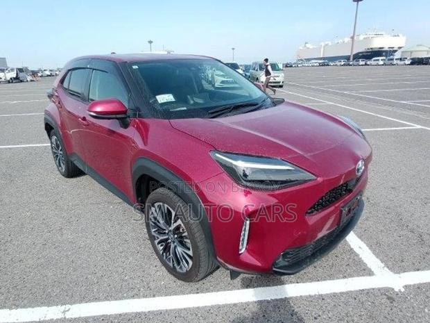 Toyota Yaris Cross Z Red 4 Point 2021