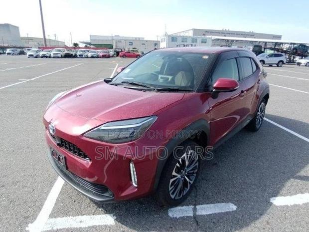 Toyota Yaris Cross Z Red 4 Point 2021