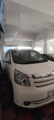 Toyota Noah white 2008 for sale