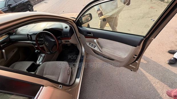 Toyota Premio F 2004
