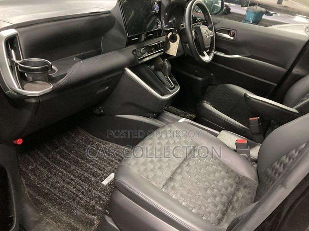 Toyota Voxy SZ 2022
