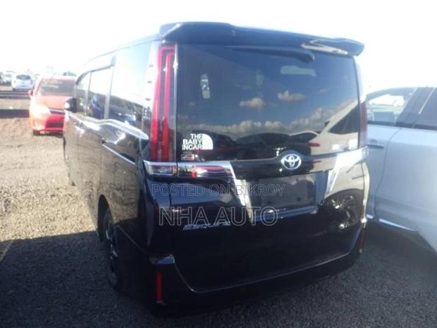 Toyota Esquire GI PKG NON HYBRID 2021