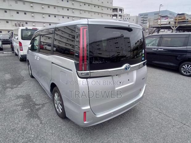 Toyota Noah 2020 Silver