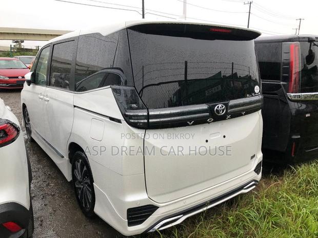 Toyota Voxy S-Z Hybrid Pearl2022 2022