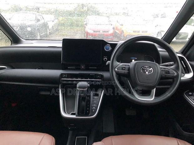 Toyota Voxy S-Z Hybrid Pearl2022 2022