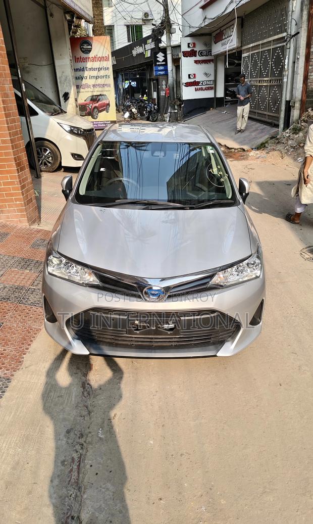 Toyota Axio HYBRID -EX PUSH 2020
