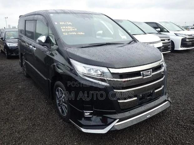 Toyota Noah Non Hybrid WXB Black 2021
