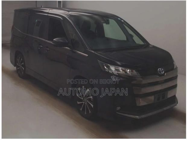 Toyota Noah SZ full load 2022