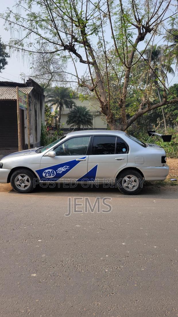 Toyota Corsa . 2003