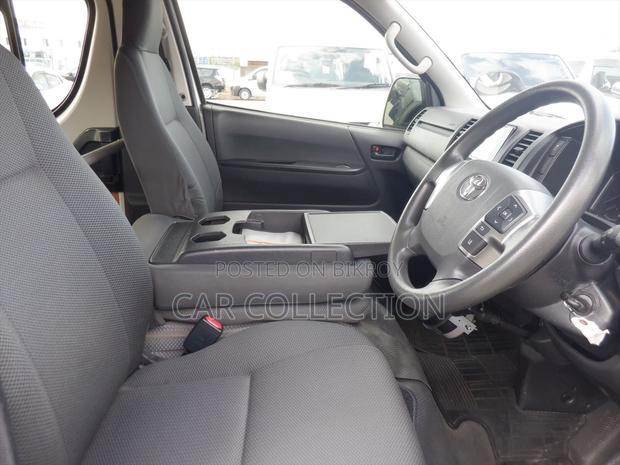 Toyota Hiace 2020