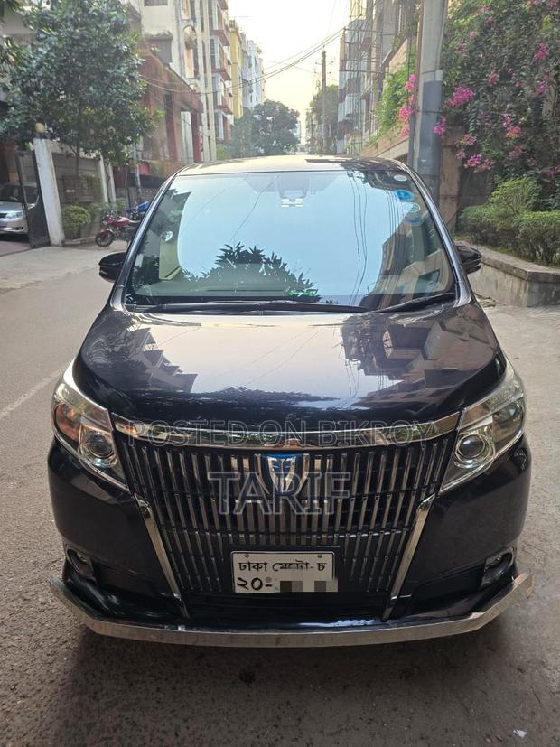 Toyota Esquire Hybrid Gi 2016