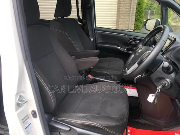 Toyota Esquire Non Hybrid 2021