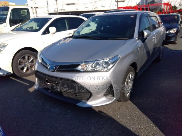 Toyota Fielder Hybrid EX Silver 2020