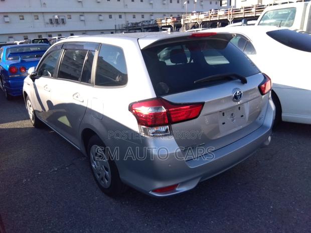Toyota Fielder Hybrid EX Silver 2020