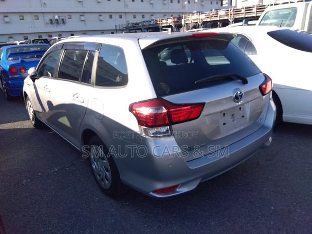 Toyota Fielder Hybrid EX Silver 2020
