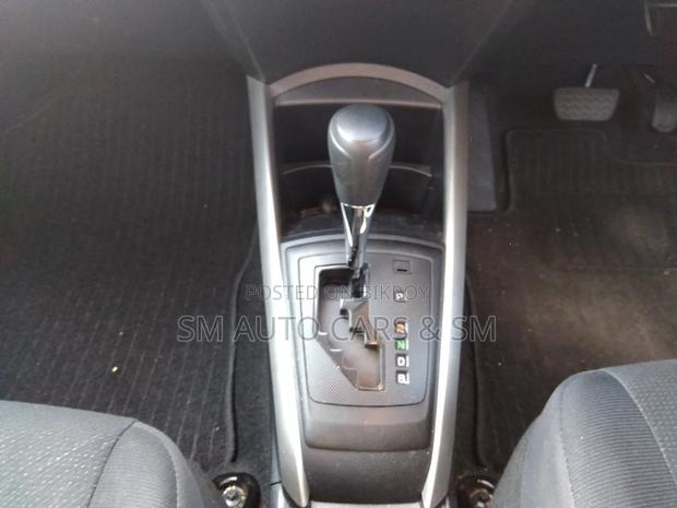 Toyota Fielder Hybrid EX Silver 2020
