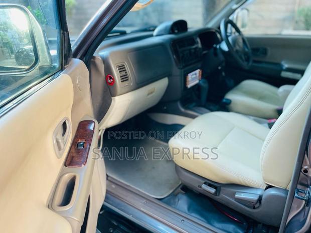 Mitsubishi Pajero Sunroof 2004