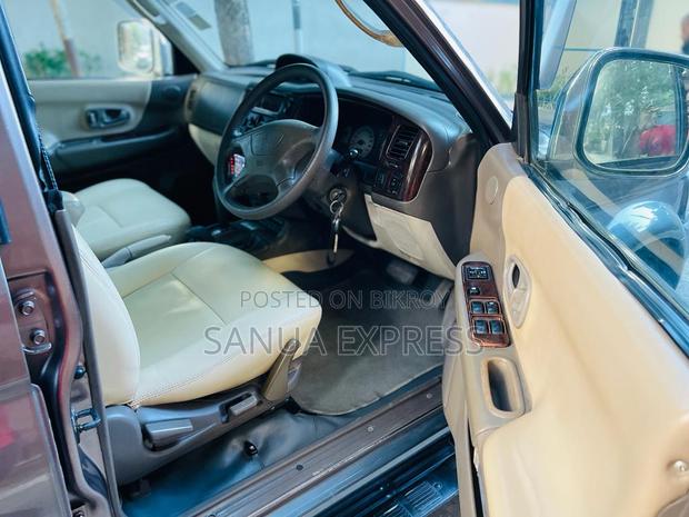 Mitsubishi Pajero Sunroof 2004
