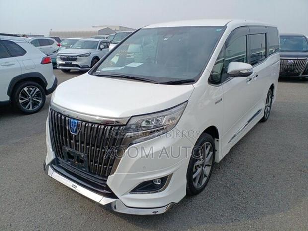 Toyota Esquire GI PREM.PEARL COLOR 2020