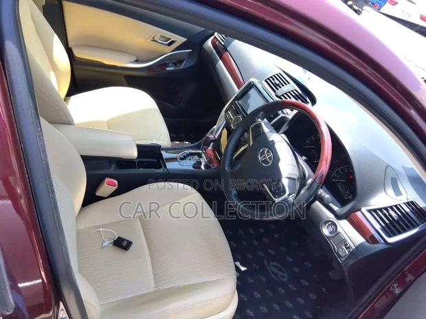Toyota Premio F-ex 2020