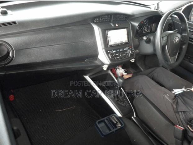 Toyota Fielder Ex Hybrid Silver2020 2020