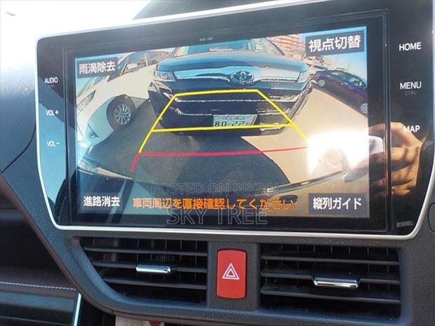 Toyota Esquire Gi pkg. 2020