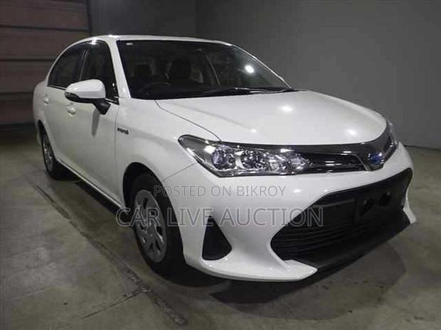 Toyota Axio hybrid 2021