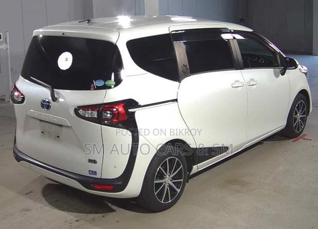 Toyota Sienta Hybrid G Safty Pearl 2021
