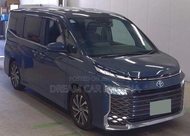 Toyota Voxy S-Z Massive Gray 2022