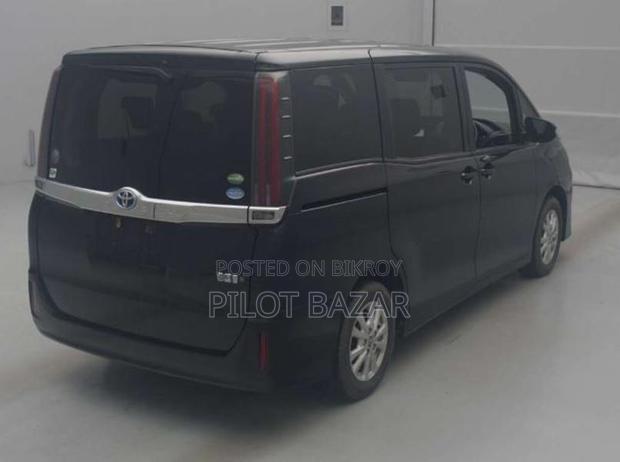 Toyota Noah X Pkg 2020