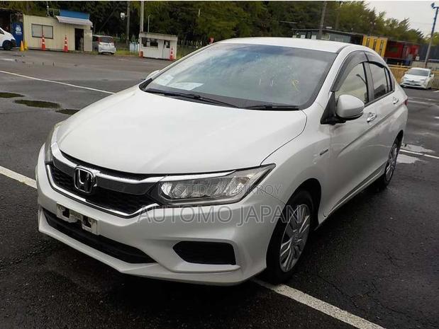 Honda Grace LX 2020