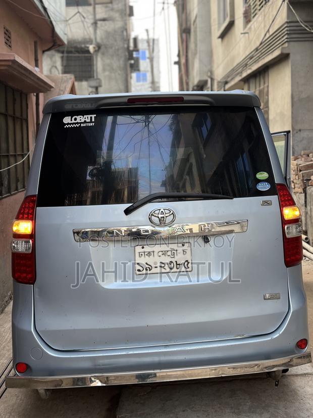 Toyota Noah X smart 2012