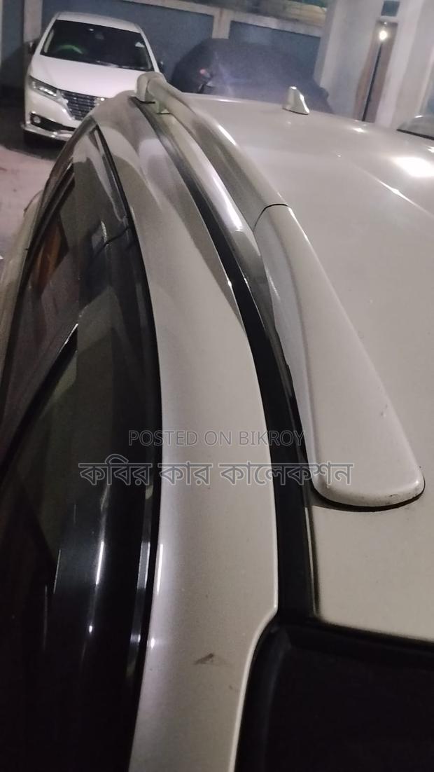Toyota Fielder hybrid 2016
