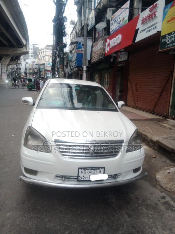 Toyota Premio white 2004