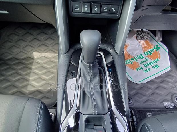 Toyota Corolla Cross Z Leather Hyb Pearl 2024