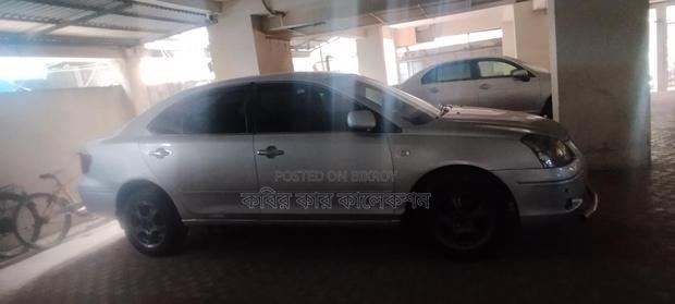 Toyota Premio silver 2005