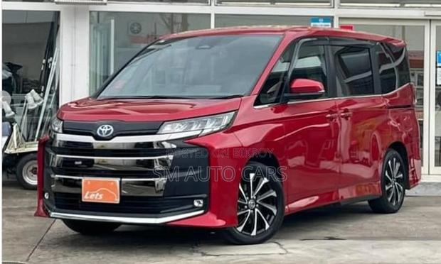 Toyota Noah Hybrid SZ Red New 2023