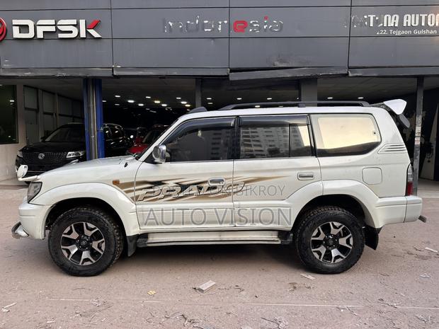 Toyota Land Cruiser Prado 2000