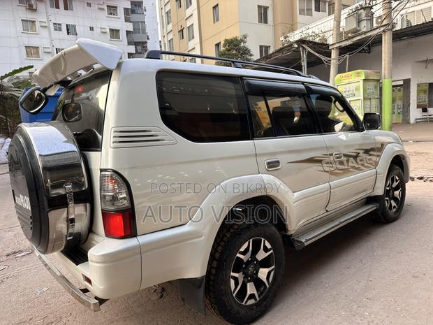 Toyota Land Cruiser Prado 2000
