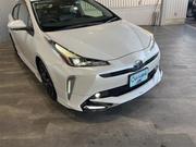 Toyota Prius S SAFETY PLUS II 2021 White for sale
