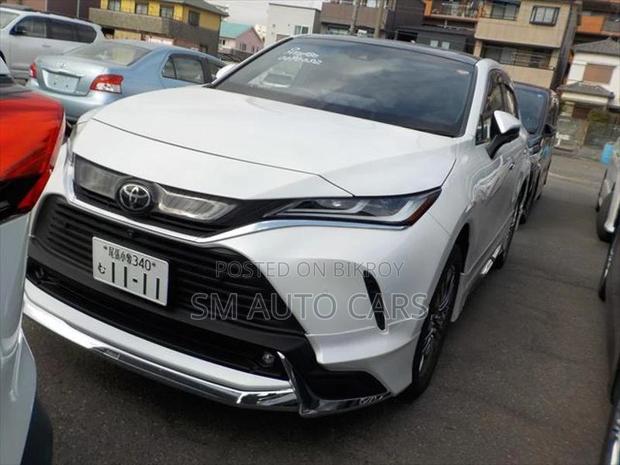 Toyota Harrier Non Hybrid Z Pearl 2023