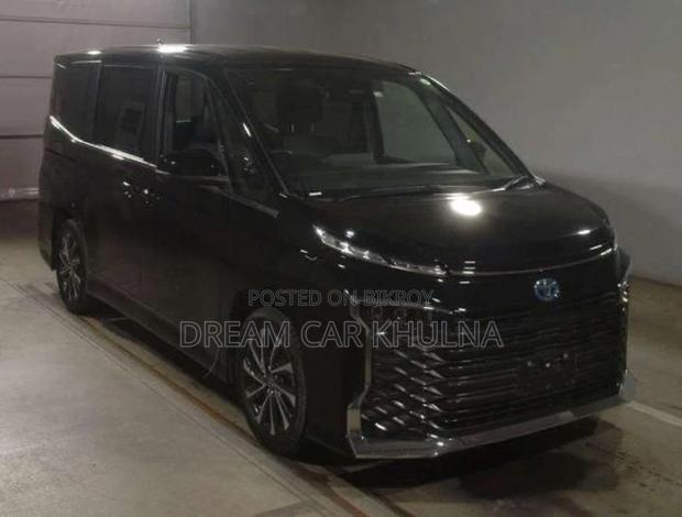 Toyota Voxy S-Z Leg Rest 2022