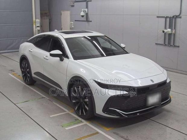 Toyota Crown RS 2022