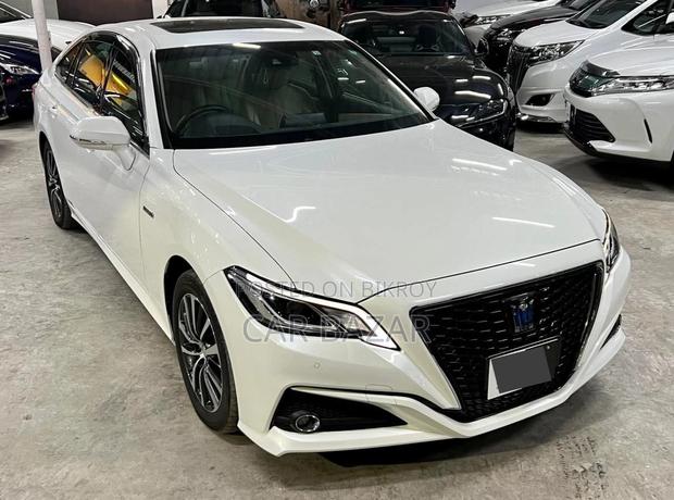 Toyota Crown EXECUTIVE SUNROOF 2019