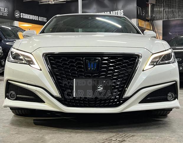 Toyota Crown EXECUTIVE SUNROOF 2019
